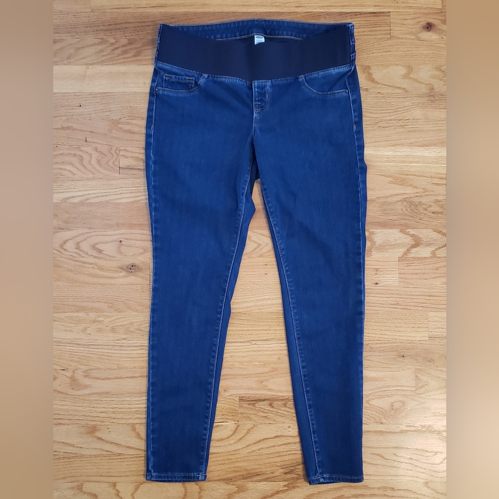 Old Navy Maternity Jeans, Size 6